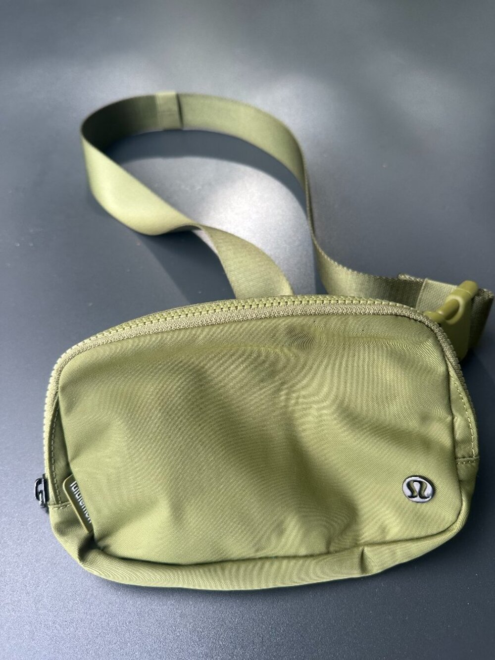 Lululemon Everywhere Belt Bag in Olive Green